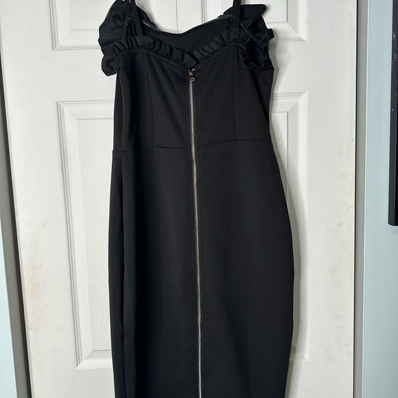 Black Midi Bebe Dress - Picture 4 of 4
